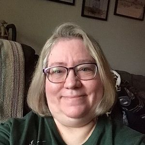 Meet your Posher, Debbie